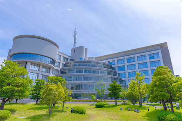 大府市役所の外観写真